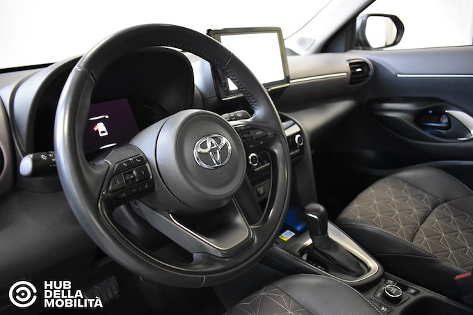 TOYOTA Yaris Cross 1.5 Hybrid 5p. E-CVT AWD-i Lounge